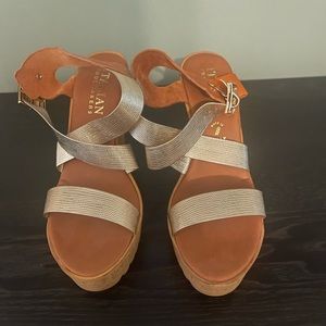 Size 10 wedges